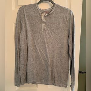 Long sleeved men’s shirt